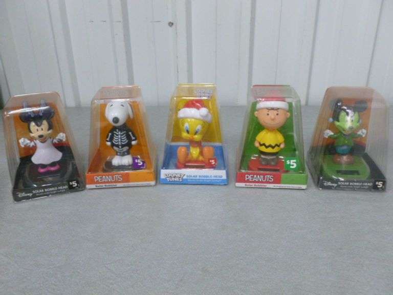 (5) New Collectible Solar Figurines