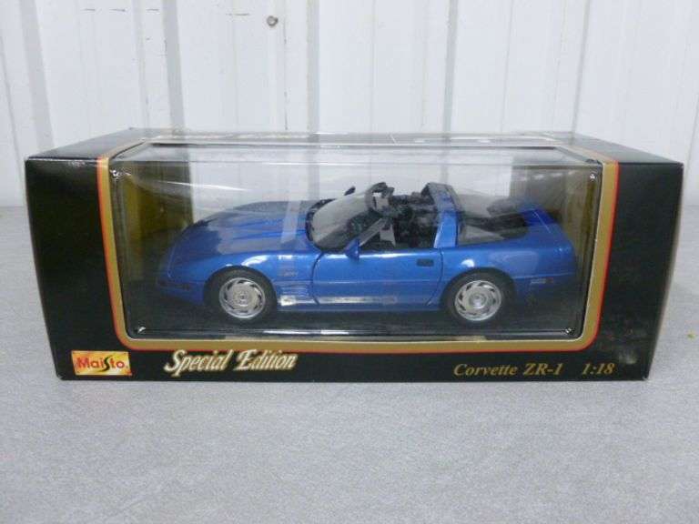 New Collectible Maisto 1992 Corvette ZR-1 Special Edition - 1:18 Scale Die Cast Metal Car