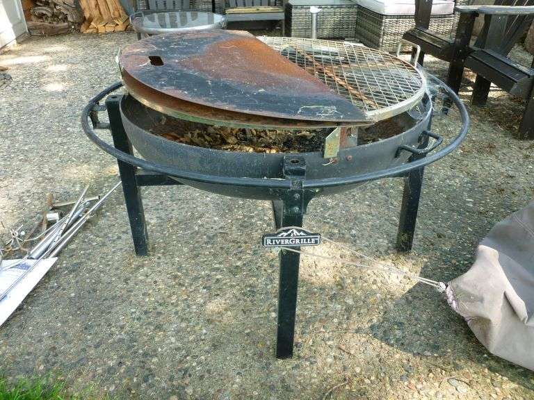 Large River Grille Wood / Charcoal Fire Pit / With Fire Pit Grill Assembly
