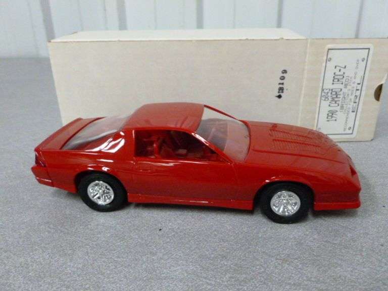 New Collectible Ertl - 1990 Camaro Iroc-Z Dealer Promo Car No. 6043