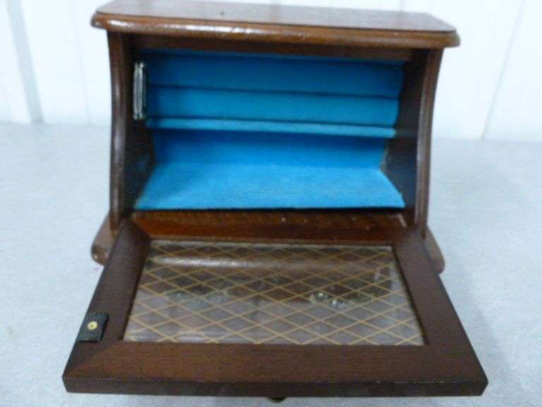 Wooden Jewelry Box / with Music Box