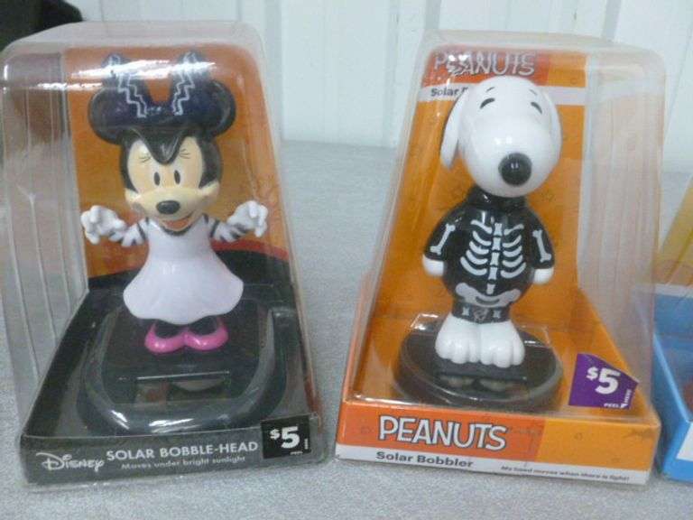 (5) New Collectible Solar Figurines