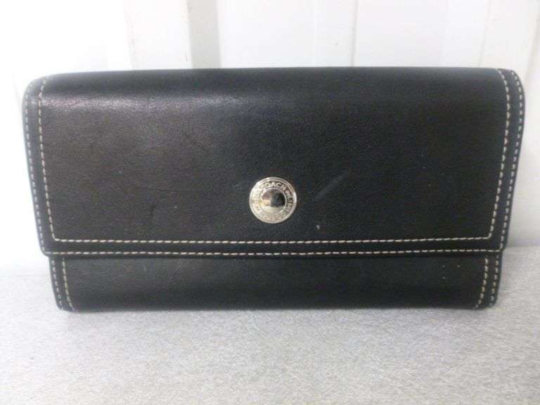 Coach Women's Leather Wallet - 8" L