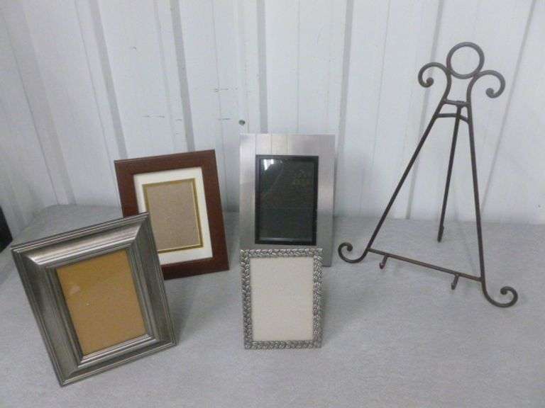 Group Of Picture Frames / Heavy Gauge Metal Picture Easel