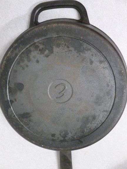 Emeril Lagasse Heavy Duty Cast Iron Fry Pan - 12.5" Across