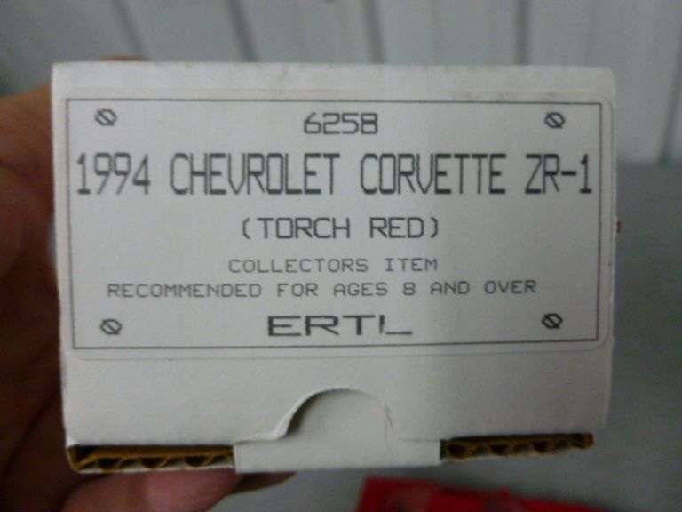 New Collectible Ertl - AMT 1994 Corvette ZR-1 Dealer Promo Car No. 6258