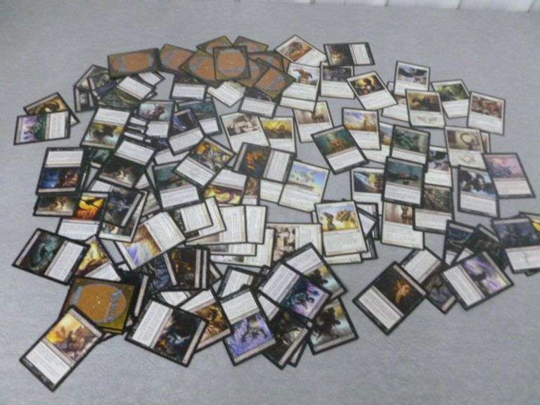 Large Group Of Collectible Magic The Gathering Trading Cards