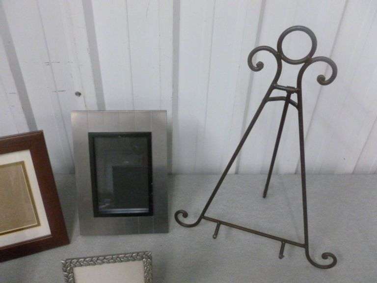 Group Of Picture Frames / Heavy Gauge Metal Picture Easel