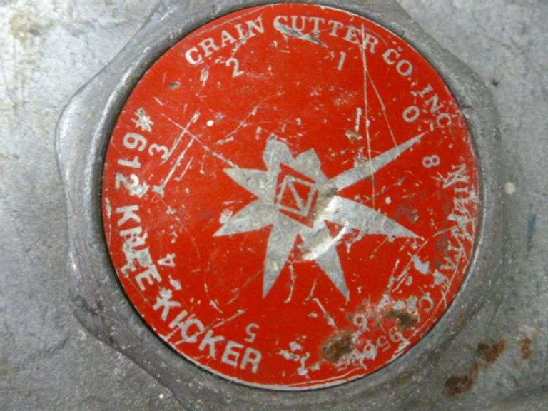 Crain Cutter Carpet Installers Knee Kicker Model 612