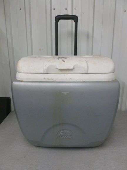 Igloo Portable Cooler