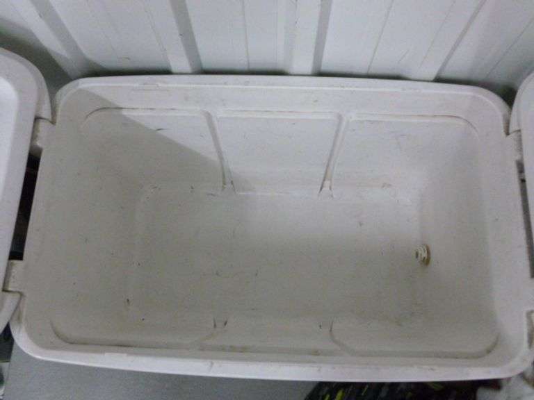 Igloo 40 Quart Cooler With Measuring Bar