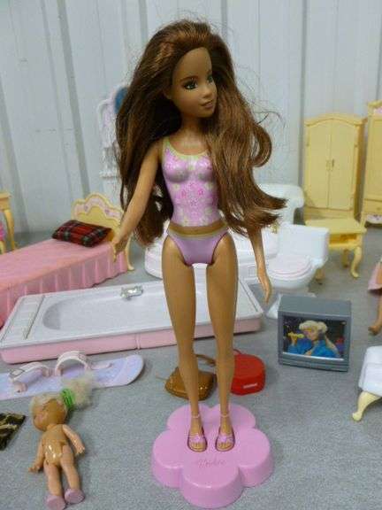 Large Group Of Doll Furniture / Accessories / Barbie Dolls