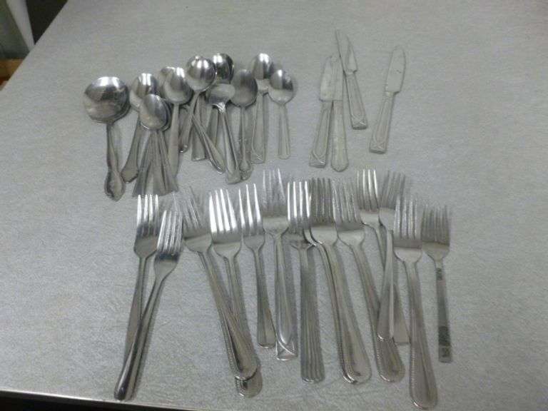 Group Of (32) Pieces Of Stainless Flatware