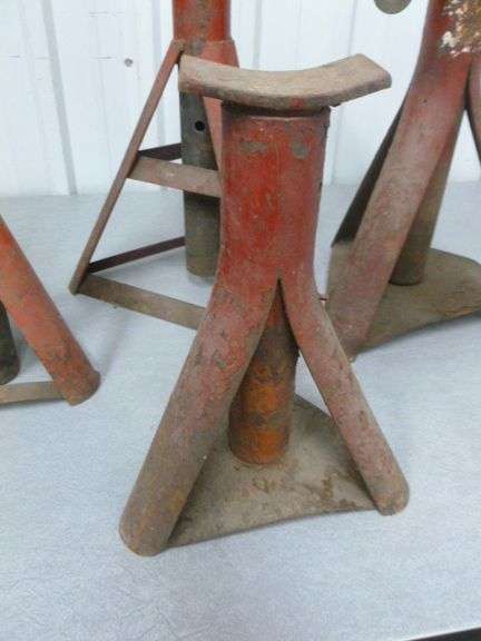 Group Of (4) Steel Jack Stands