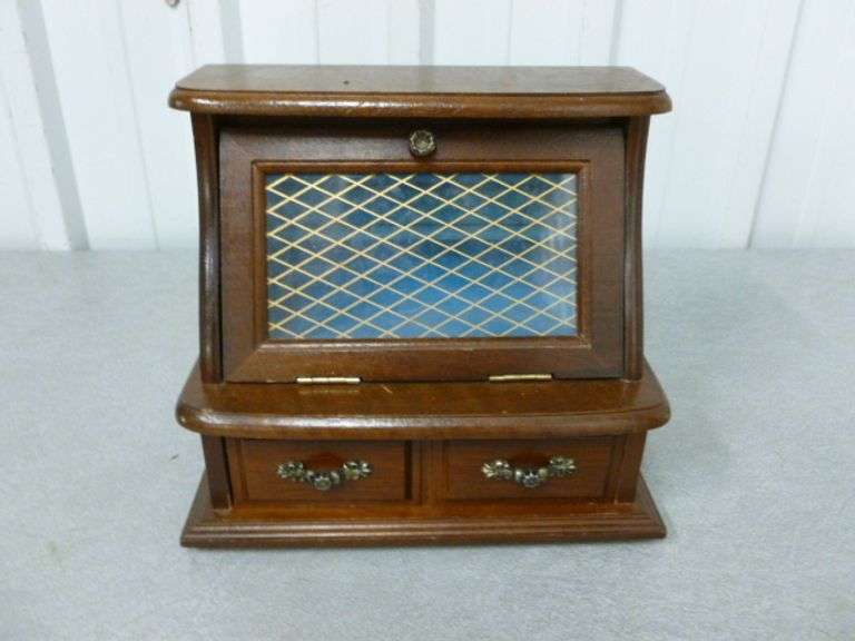 Wooden Jewelry Box / with Music Box