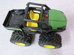 Ertl - John Deere 4 x 4 Toy - 9" L