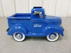 Collectible Teleflora - Ford Pressed Steel Truck Mantle Decoration - 10.5" L