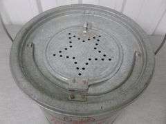 Frabill's Min-O-Life 480 Galvanized Steel Minnow Bucket - Nice