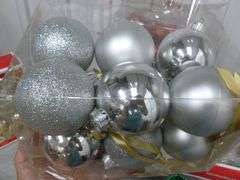 Large Group Of Nice Christmas Tree Ornaments / Bulbs