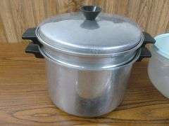 Group Of Cookware / Aluminum Sauce Pans / Pasta Kettle / Tupperware / Serving Tray