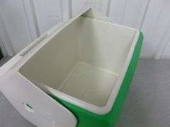 Igloo Playmate - Newport Advertisement Cooler