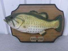Collectible 1999 Big Mouth Billy Bass Animated Wall Decoration