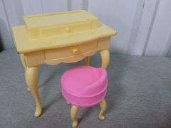 Large Group Of Doll Furniture / Accessories / Barbie Dolls