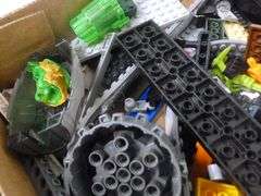 Large Group Of Lego's - Related Items