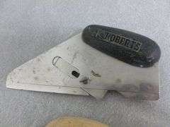 (5) Carpet Installers Specialty Tools