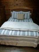 Nice Complete Queen Bed - See Description