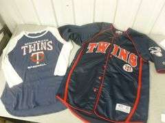 Collectible Minnesota Twins Men's Jersey Size Medium / Women's Shirt Size M