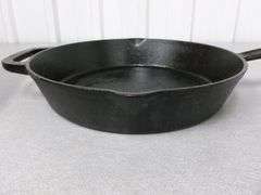 Emeril Lagasse Heavy Duty Cast Iron Fry Pan - 12.5" Across
