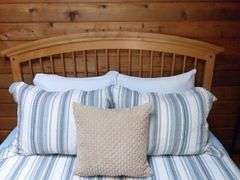 Nice Complete Queen Bed - See Description