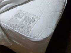 Nice Complete Queen Bed - See Description