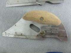 (5) Carpet Installers Specialty Tools