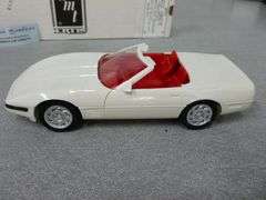New Collectible Ertl - AMT America Corvette Convertible Dealer Promo Car No. 8923