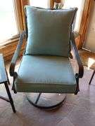 Nice (4) Piece Metal Framed Patio Set