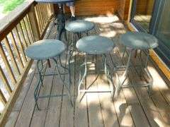 Nice (5) Piece Metal Patio Set