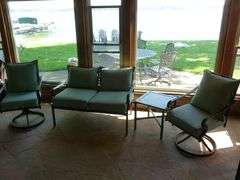 Nice (4) Piece Metal Framed Patio Set