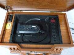 Emerson AM/FM Old Style Countertop Radio With CD Model NR51AK
