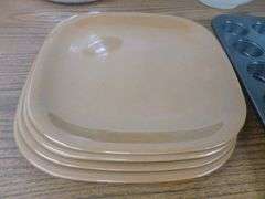 Group Of Cookware / Aluminum Sauce Pans / Pasta Kettle / Tupperware / Serving Tray