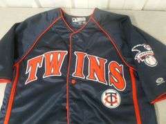 Collectible Minnesota Twins Men's Jersey Size Medium / Women's Shirt Size M