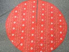 Group Of Nice Christmas Items - Fireplace Mantle Runner / Tree Squirt / Pillow Covers / Rug - Relate