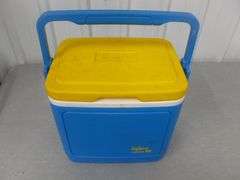 Igloo Tag-Along 10 Lunch Cooler With Ice Packs