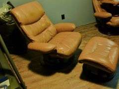 Lane - Tan Leather Swivel Reclining Chair With Ottoman
