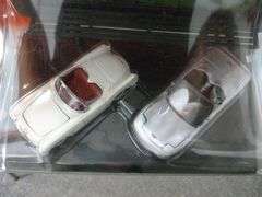 New Collectible Johnny Lightning Yesterday & Today - 2000 Corvette Die Cast Metal Car Set No. DLX001