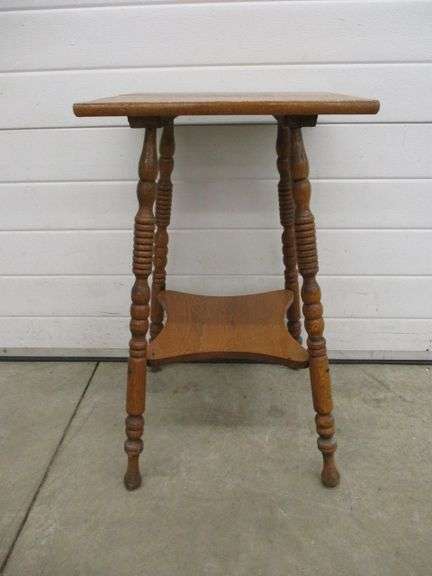 Oak Turned Leg Lamp Table