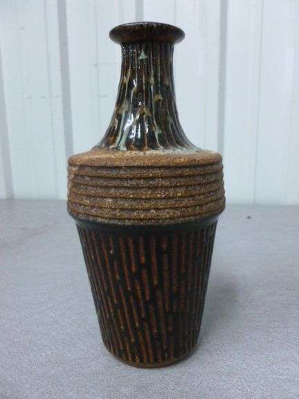 Nice Keyland? Custom Made Glazed Pottery Vase - 8" H