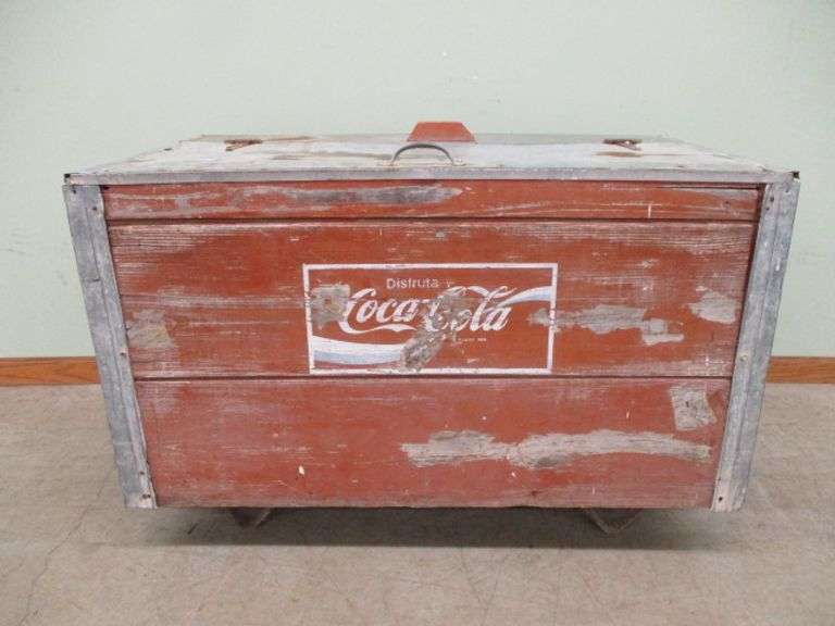Disfruta (Enjoy) Coca-Cola Wood & Zinc Lined Cooler