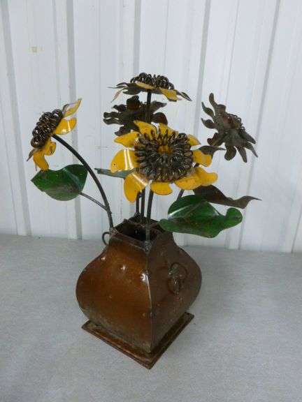 Large Sunflower Themed Metal Art Rock Garden Decoration - 19" H - Well Made